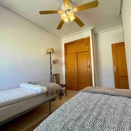 Sunny & Cozy Bungalow With Pool Torrevieja