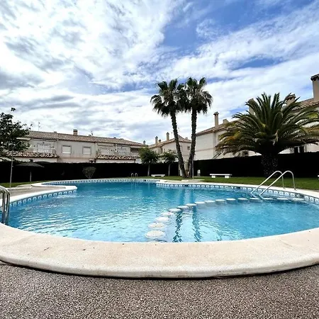 Sunny & Cozy Bungalow With Pool * Torrevieja
