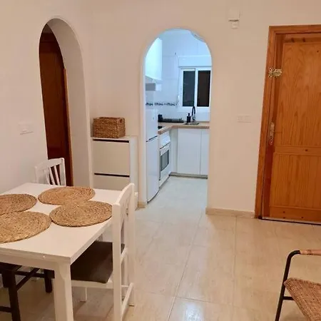 Sunny & Cozy Bungalow With Pool Appartamento Torrevieja