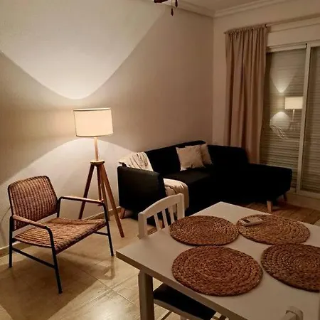 Appartamento Sunny & Cozy Bungalow With Pool Torrevieja